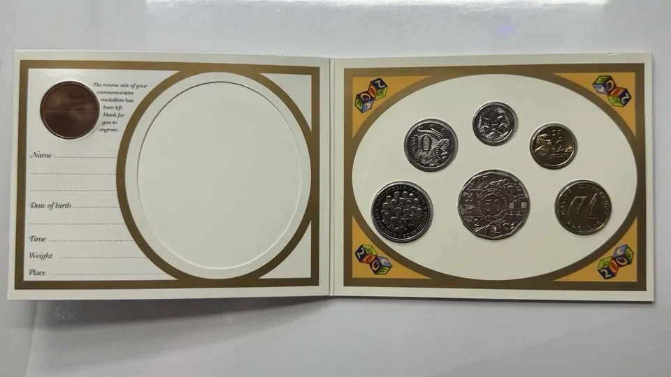 2003 Baby Mint Set UNC with medalion 7 coin