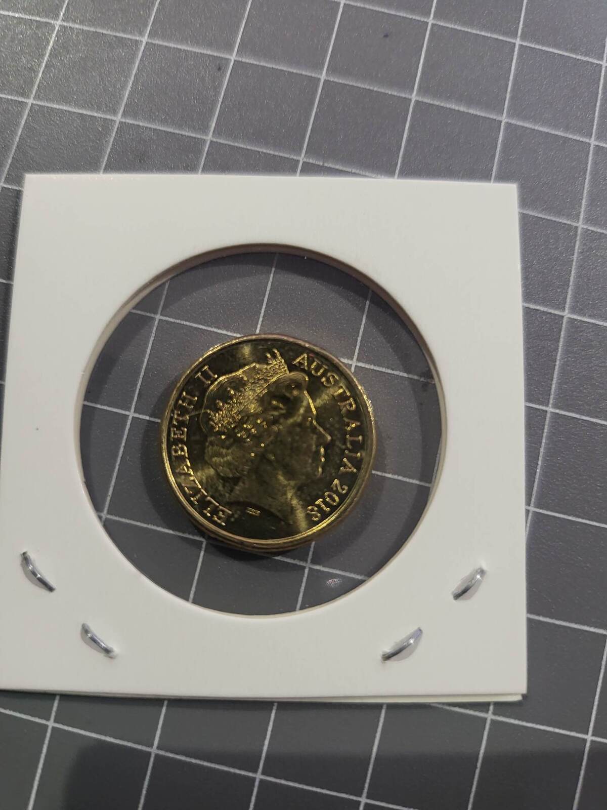 (NB) 2018 $2 AUSTRALIAN TWO DOLLAR REMEMBRANCE ARMISTICE DAY RED POPPY COIN
